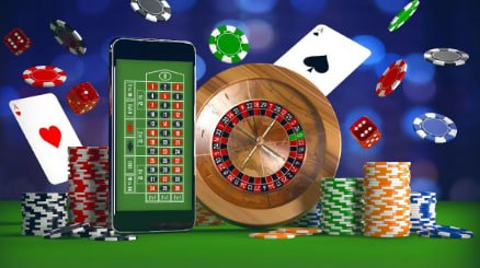 Pengguna membaca syarat klaim bonus